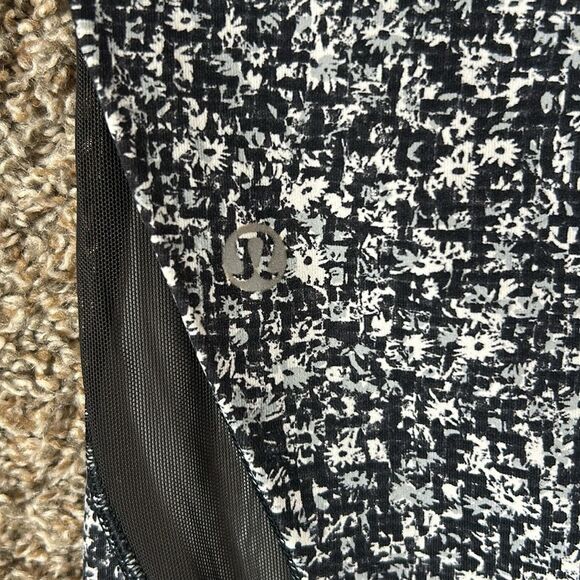 Lululemon Women’s Invigorate 7/8 Tight Daisy Dust Alpine White/Black Size 6 - Picture 6 of 8
